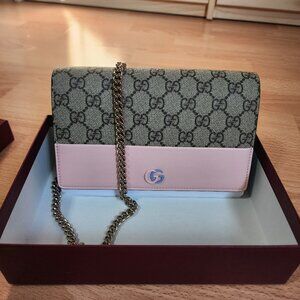 Gucci Marmont wallet on chain